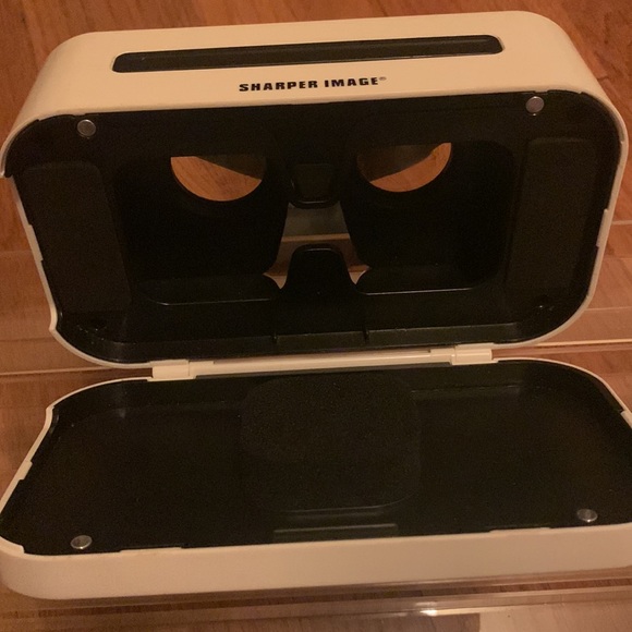 Virtual Reality Glasses Case - Picture 4 of 4